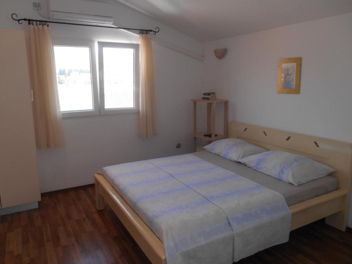 Apartments Bresan Трогир Стая снимка