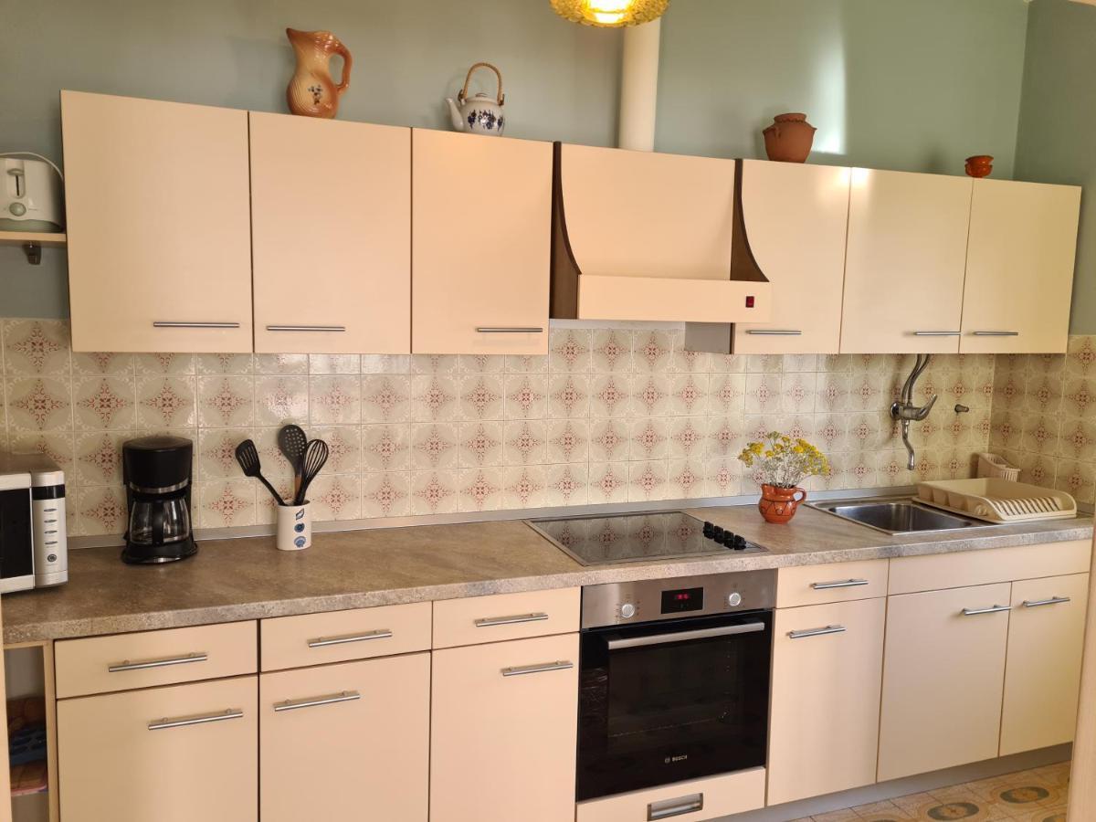 Apartments Bresan Трогир Екстериор снимка