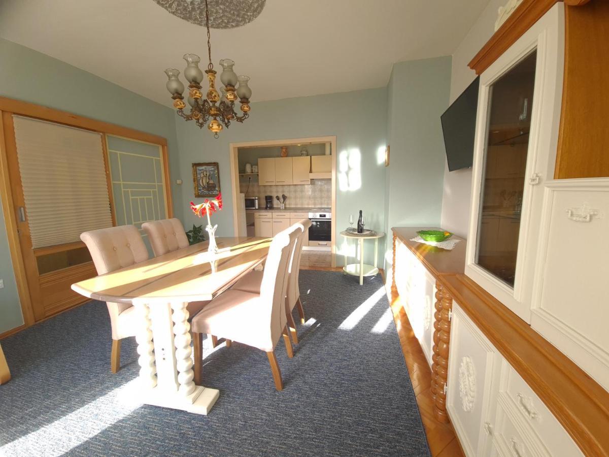 Apartments Bresan Трогир Екстериор снимка