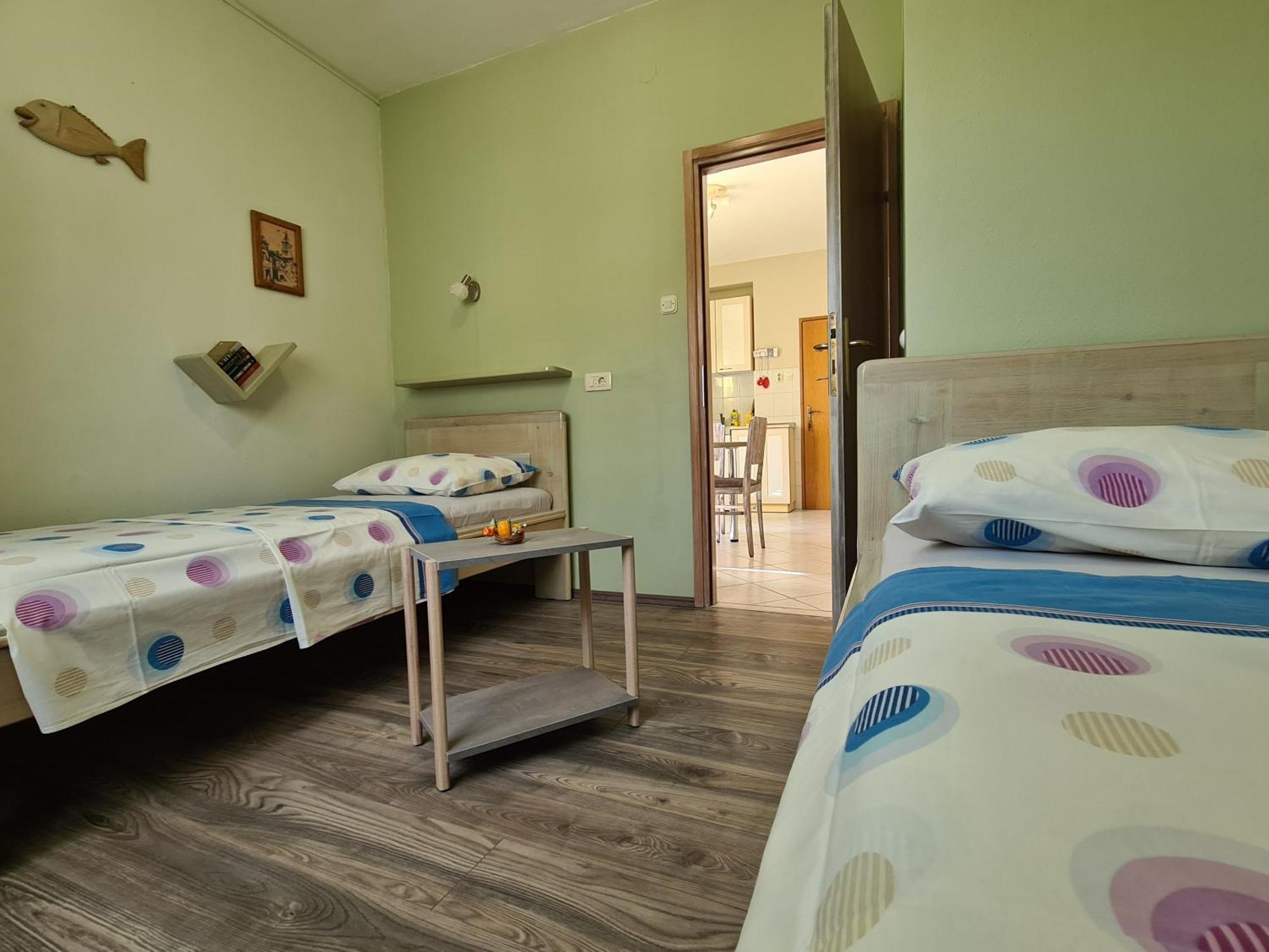 Apartments Bresan Трогир Стая снимка