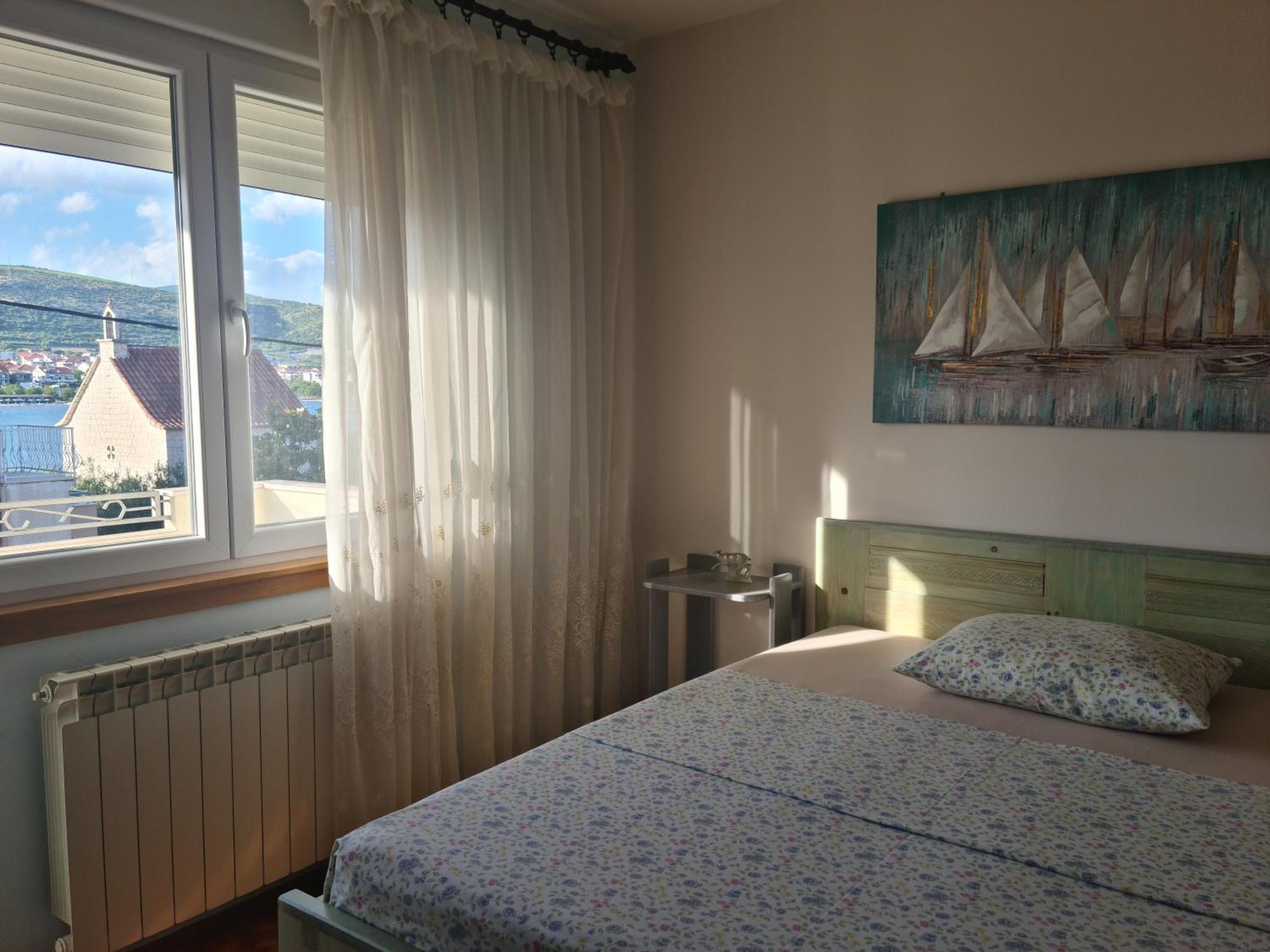 Apartments Bresan Трогир Стая снимка