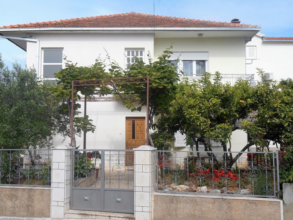 Apartments Bresan Трогир Екстериор снимка